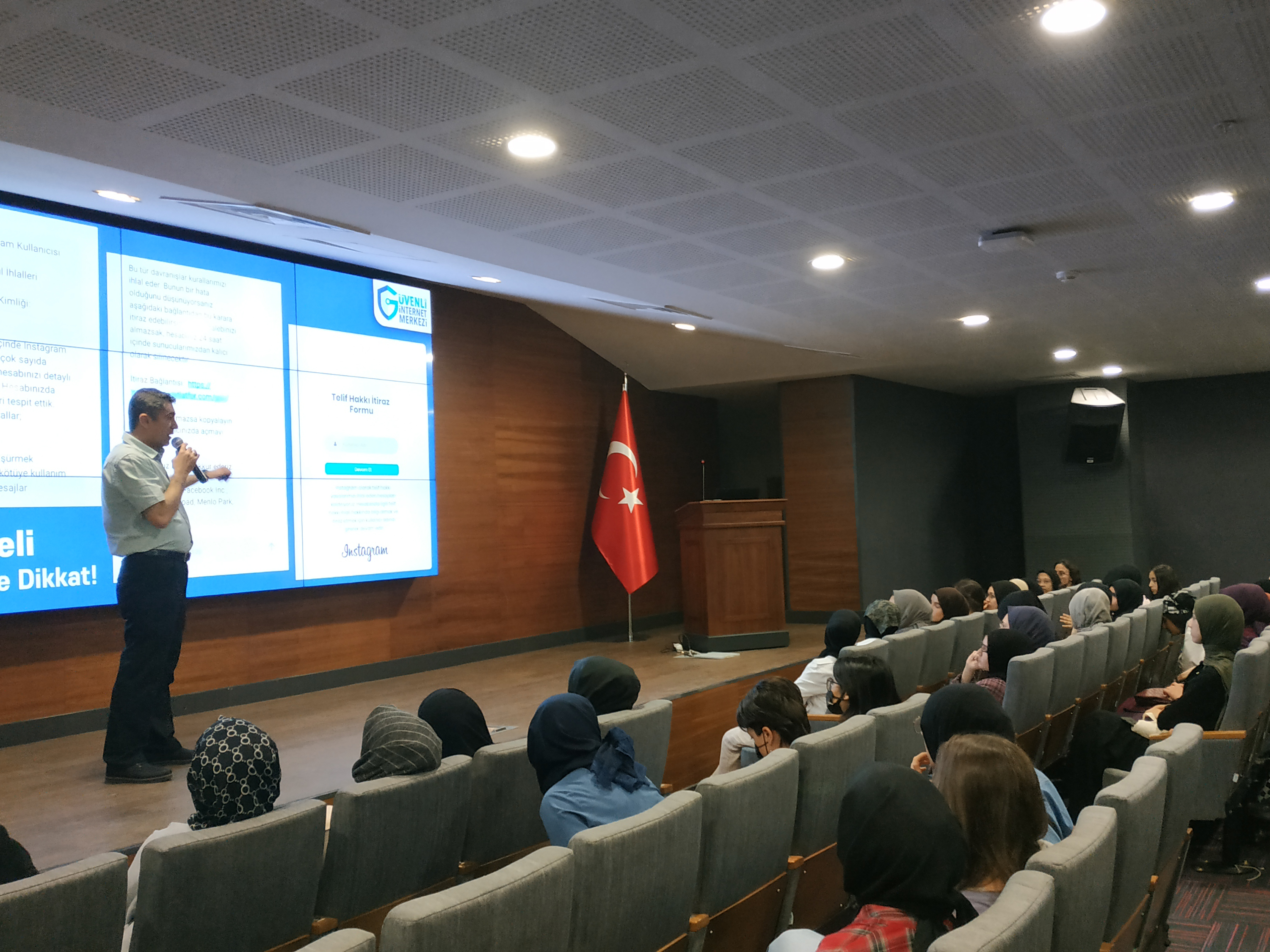 Ankara Gölbaşı Milli İrade Uluslararası Kız Anadolu İmam Hatip Lisesi Öğrencilerine Yönelik Bilinçli ve Güvenli İnternet Kullanımı Semineri