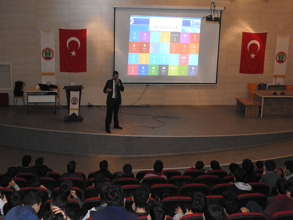 Ankara Gölbaşı Asımın Nesli İmam-Hatip Ortaokulu'nda Bilinçli ve Güvenli İnternet Semineri