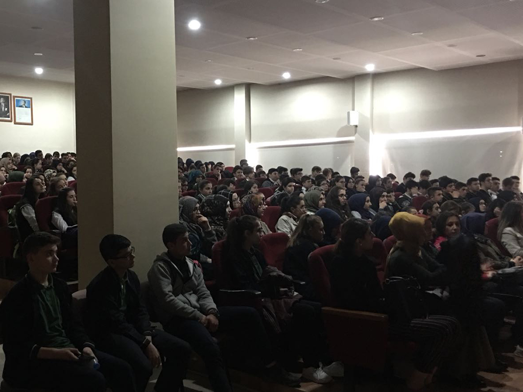 Kastamonu Taşköprü İlçe Milli Eğitim Müdürlüğü'nde Öğrenci ve Veliler İçin, Bilinçli ve Güvenli İnternet Semineri