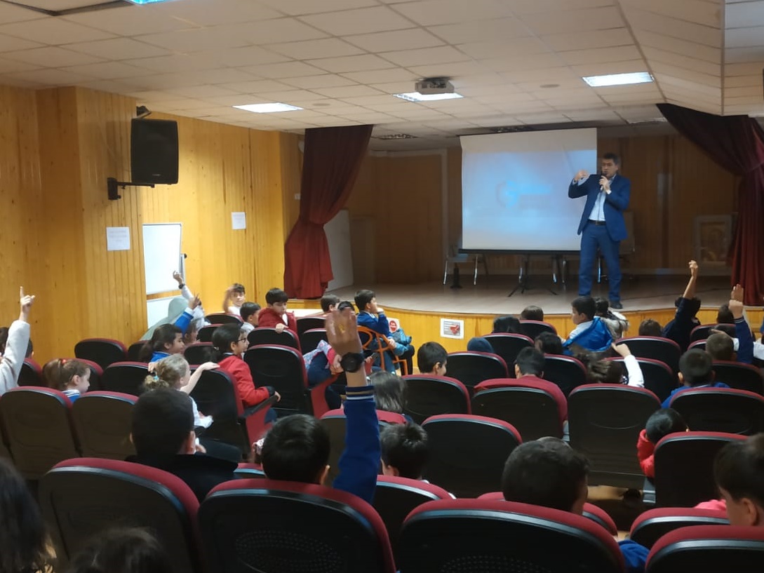Ankara Keçiören Hacı Mustafa Tarman İlkokulu Öğrencilerine ve Velilerine Yönelik Bilinçli ve Güvenli İnternet Kullanımı Semineri
