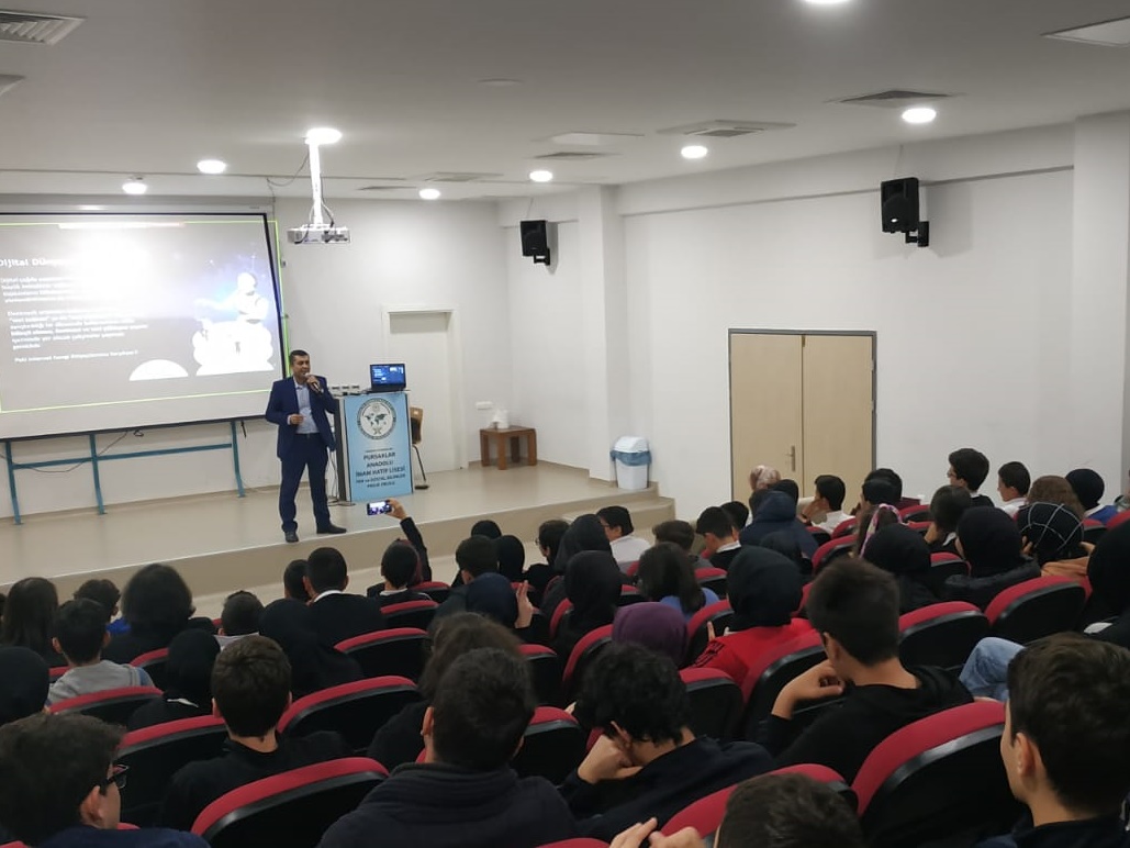 Ankara Pursaklar Anadolu İmam Hatip Lisesi Öğrenci ve Öğretmenlerine Yönelik Bilinçli ve Güvenli İnternet Kullanımı Semineri