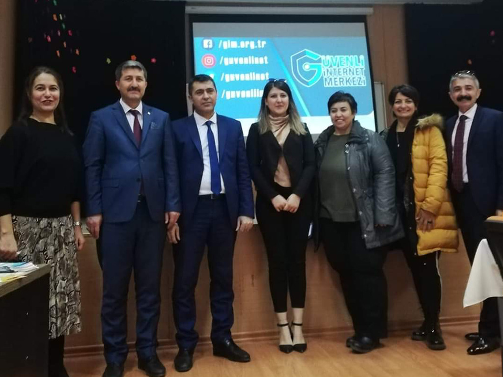 Ankara Çankaya Reşatbey İlkokulu Ebeveyn ve Eğitici Eğitimi