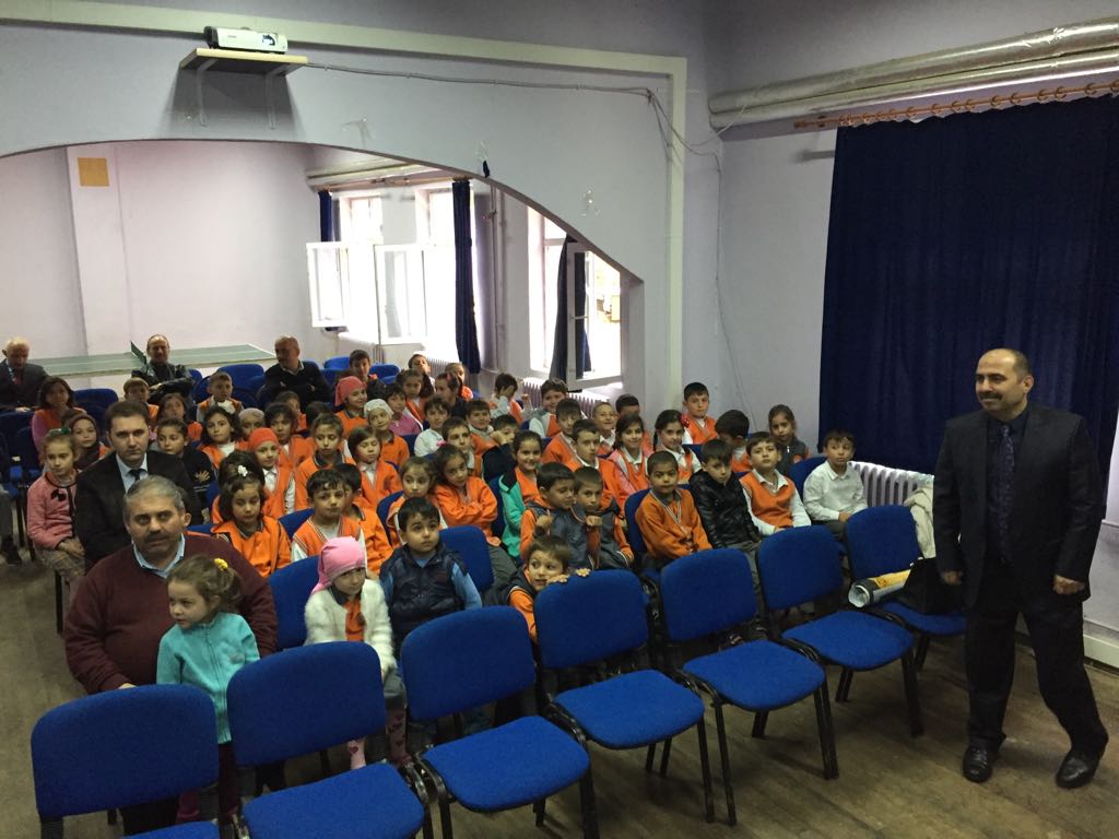 Trabzon Of - İhsan Karadeniz Ortaokulu'nda Bilinçli ve Güvenli İnternet Semineri