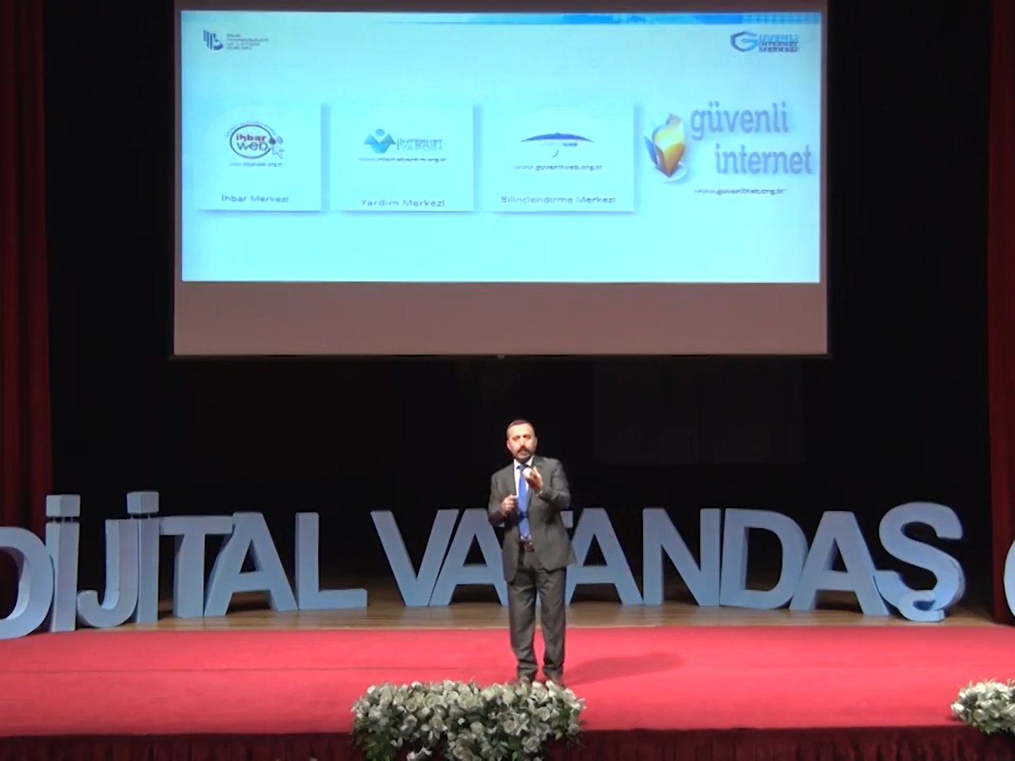 İzmir Üniversiteleri Platformu - "Dijital Vatandaşlık Konferansı"