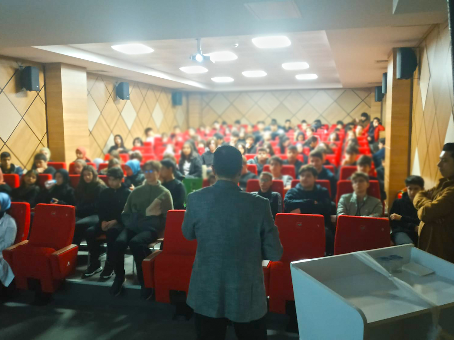 Ankara Eryaman Muradiye Sevgi Okulları Öğrencilerine Yönelik Bilinçli ve Güvenli İnternet Kullanımı Semineri