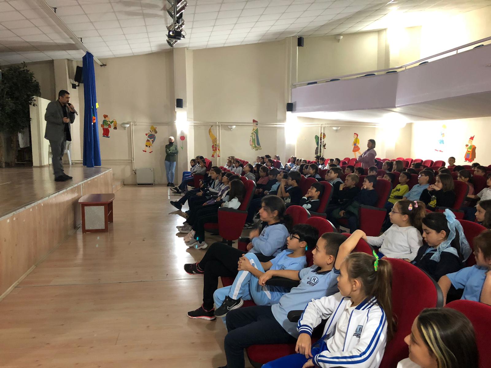 Ankara  Etimesgut Şehit Ferhat Koç İlkokulu Öğrencilerine Yönelik Bilinçli ve Güvenli İnternet Kullanımı Semineri